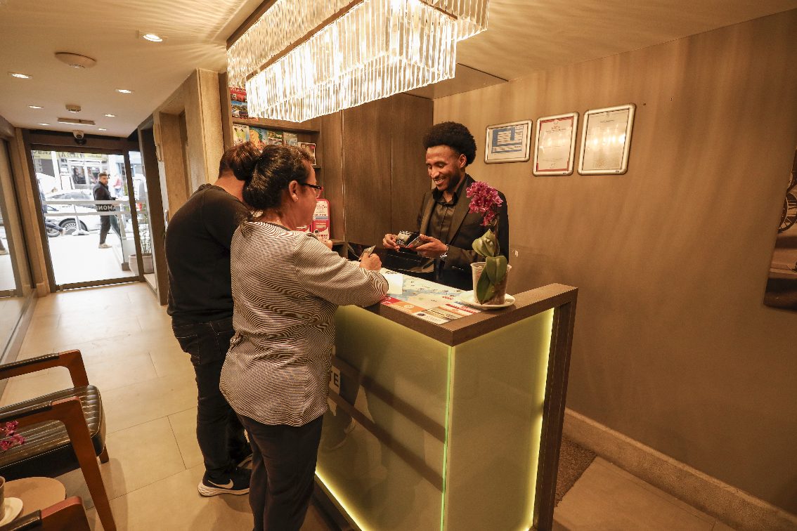 Diamond City Hotel Resepsiyon